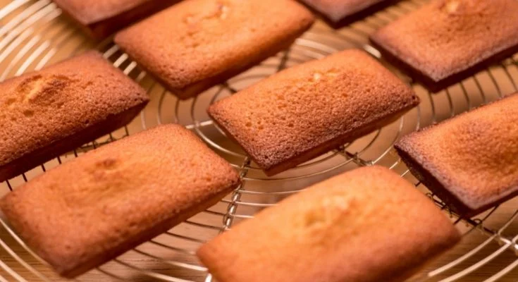 Financier Cake