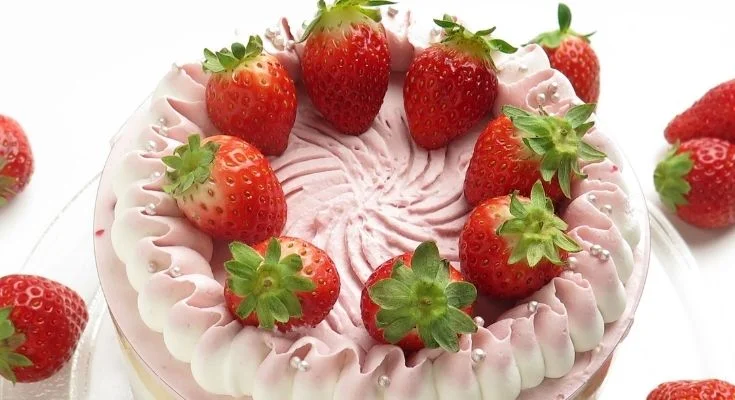 Strawberry Cake