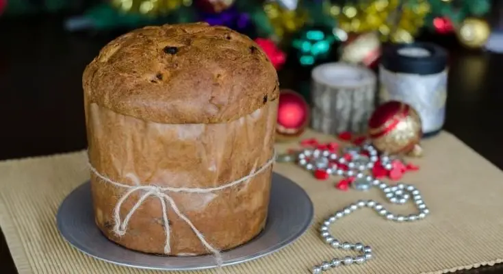 Panettone Cake