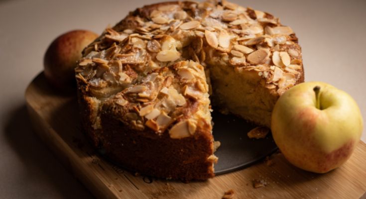 Does-Apple-Cake-Need-To-Be-Refrigerated