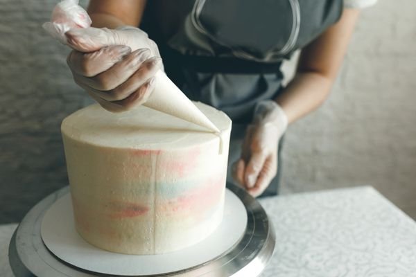 Icing frosting