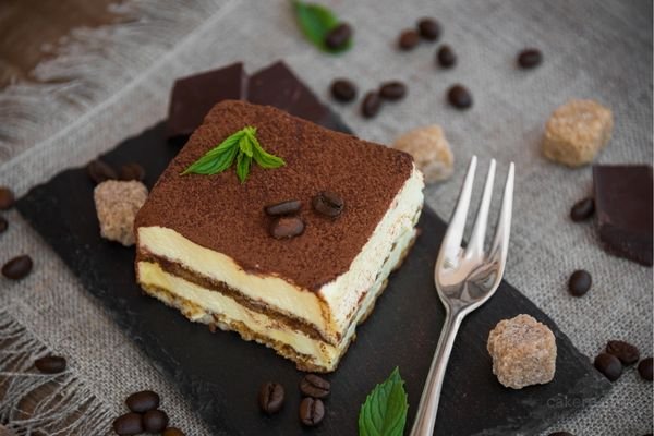 Tiramisu Cake