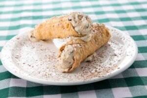 cannoli cake