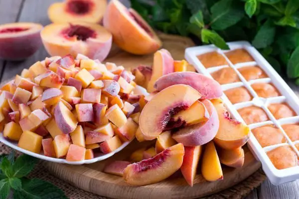 Frozen Peaches