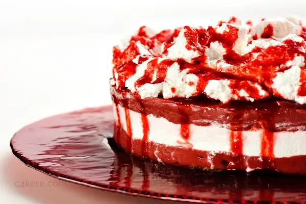Chantilly Cake